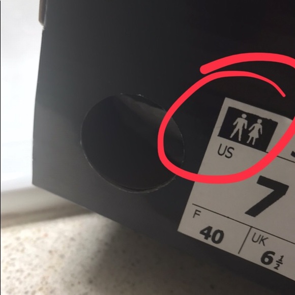 Adidas Women’s Fashion Shoe - Picture 5 of 8